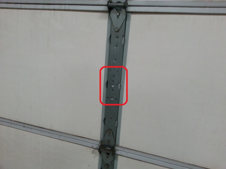 How To Install Garage Door Locks Ddm, How To Secure Garage Door From Outside