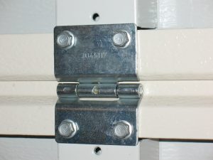 A center hinge on a Hormann garage door.