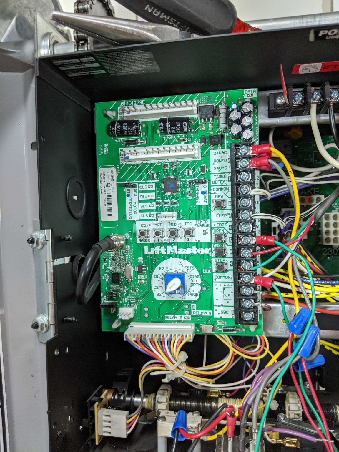 How to Replace a LiftMaster Logic 5 Control Board - DDM Garage Doors